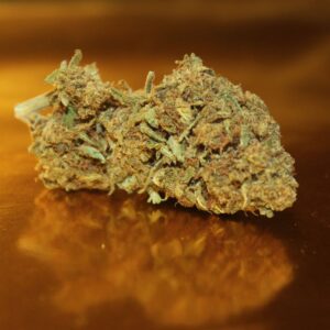 Fleur de CBD Wedding Cake premium de Grèce en culture indoor, bourgeons medium-big aux arômes gourmands de gâteau vanillé et notes crémeuses