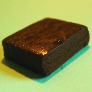 Résine CBD Ketama premium française tradition marocaine Rif texture malléable arômes épicés terreux boisés authentiques artisanal