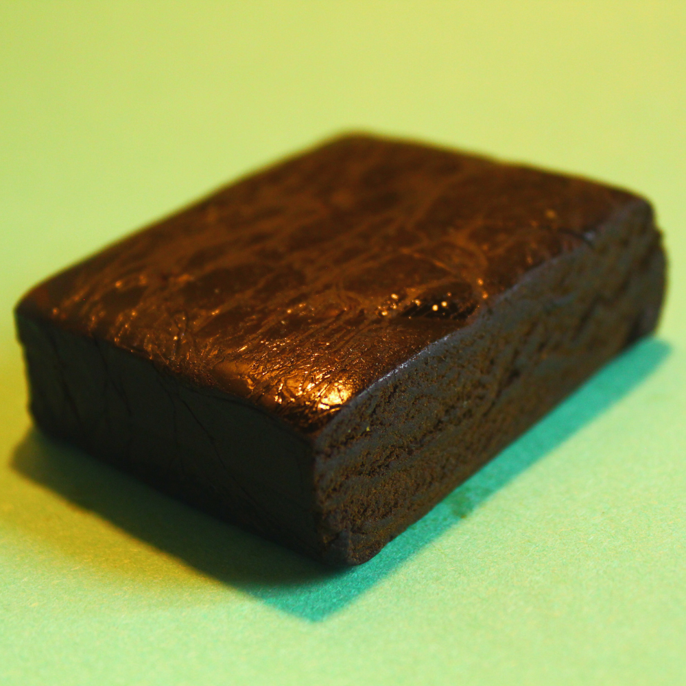 Résine CBD Ketama premium française tradition marocaine Rif texture malléable arômes épicés terreux boisés authentiques artisanal